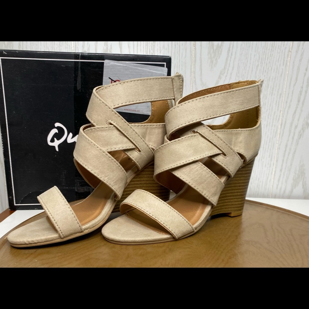 Qupid Zip Up Strappy Wedge Shoes New with Box Size 6